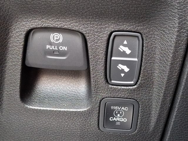 2026 RAM 1500 Tungsten Crew Cab 4x4 5'7" Box