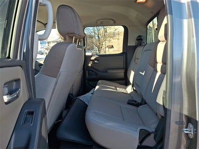 2024 Nissan Frontier SV