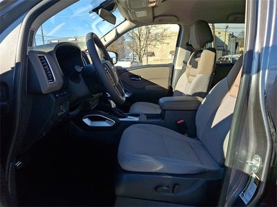 2024 Nissan Frontier SV