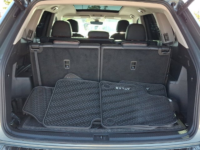 2024 Volkswagen Atlas 2.0T Peak Edition SE w/Technology