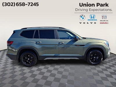 2024 Volkswagen Atlas 2.0T Peak Edition SE w/Technology