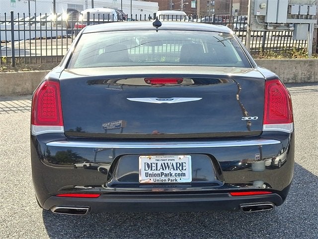 2019 Chrysler 300 Limited