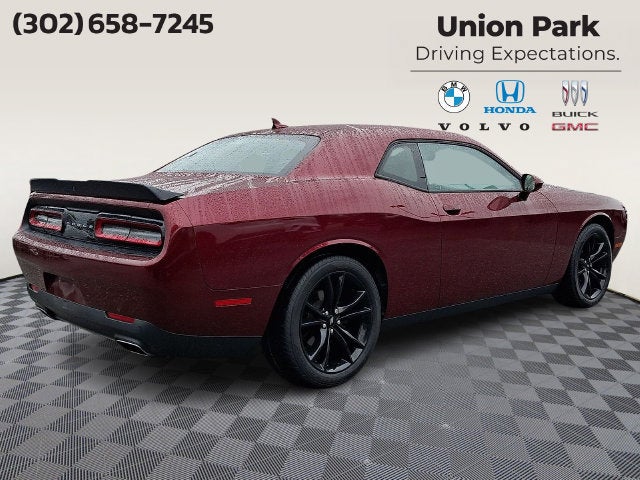 2018 Dodge Challenger SXT Plus