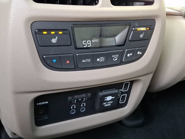 2020 Honda Pilot AWD Touring 8 Passenger