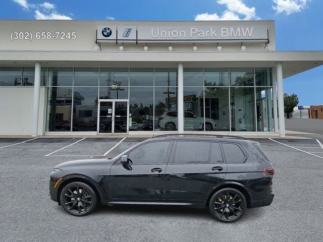 2025 BMW X7 xDrive40i