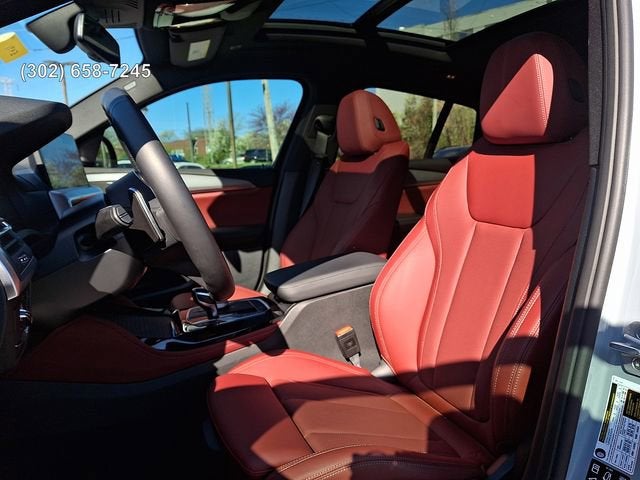 2025 BMW X4 xDrive30i