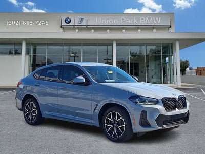 2025 BMW X4 xDrive30i
