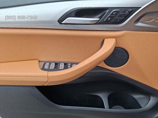 2025 BMW X4 xDrive30i