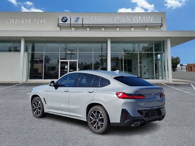 2025 BMW X4 xDrive30i