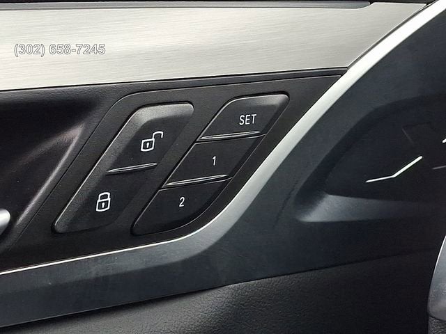 2025 BMW X4 xDrive30i