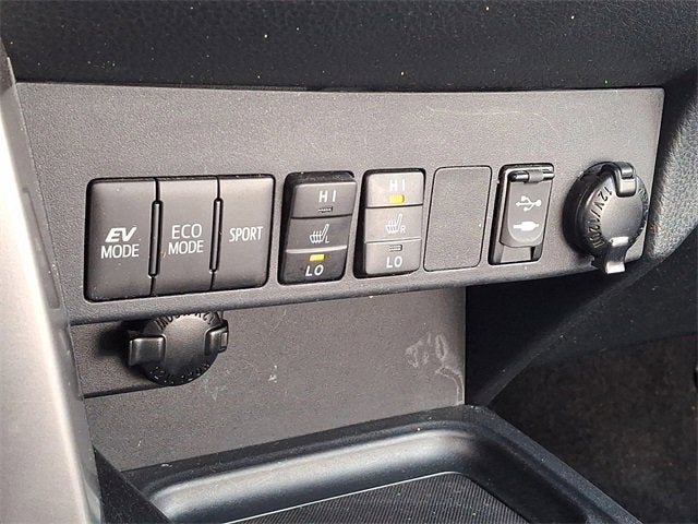 2018 Toyota RAV4 Hybrid LE Plus