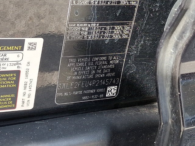 2023 Land Rover Defender 130 X-Dynamic SE