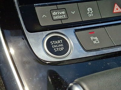 2025 Audi Q8 Premium Plus