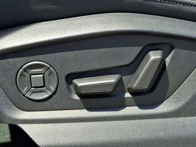 2025 Audi Q8 Premium Plus