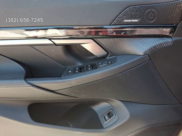 2025 BMW 5 Series 550e xDrive