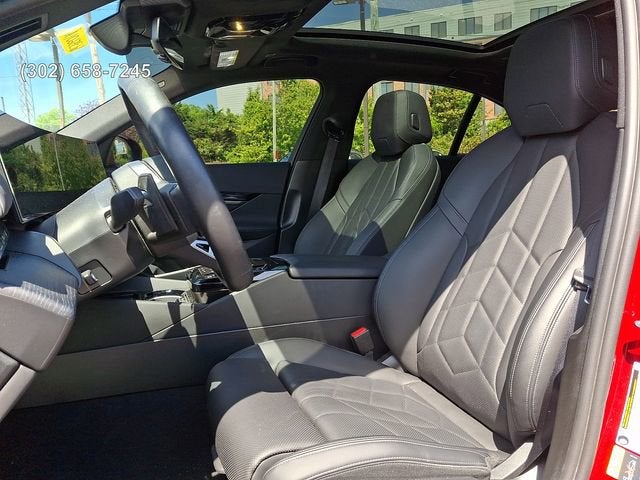2025 BMW 5 Series 550e xDrive