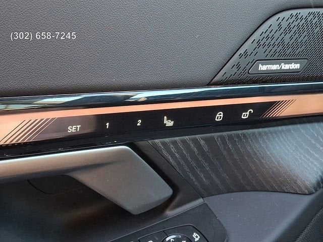 2025 BMW 5 Series 550e xDrive