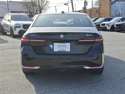 2025 BMW 5 Series 530i xDrive