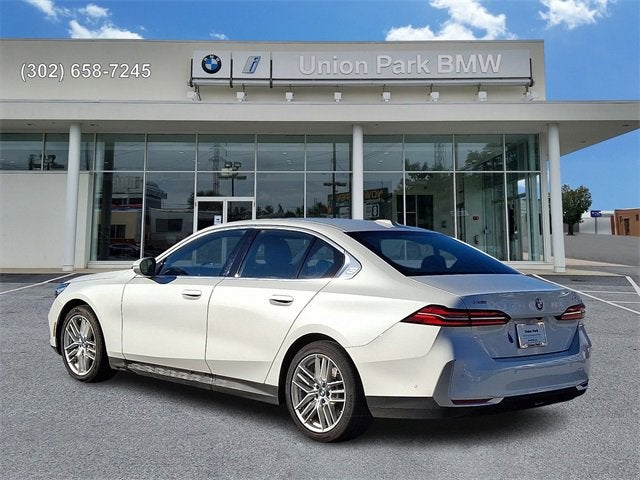 2025 BMW 5 Series 540i xDrive