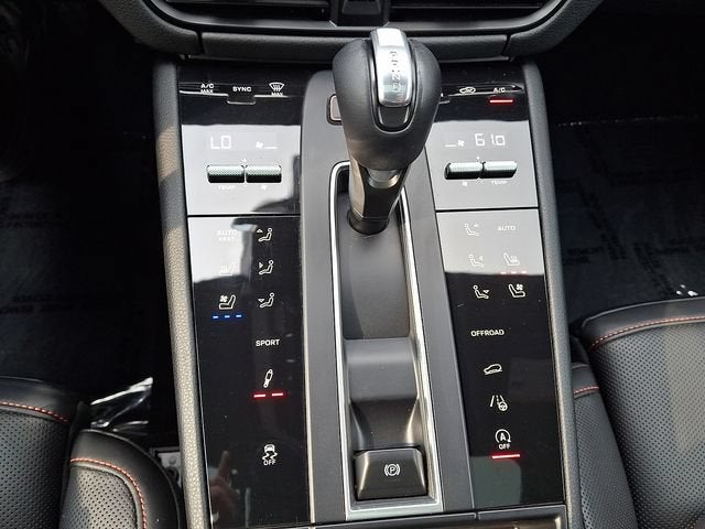 2022 Porsche Macan S