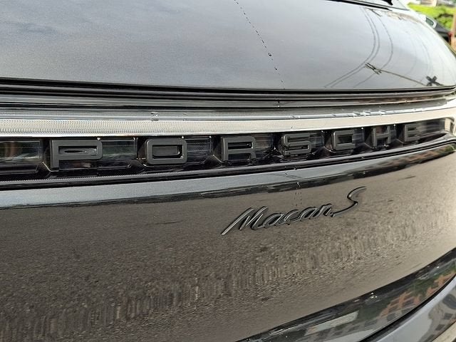 2022 Porsche Macan S