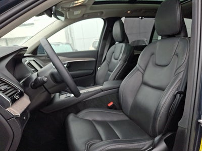 2024 Volvo XC90 B6 Ultimate Bright Theme 6-Seater