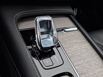 2024 Volvo XC90 B6 Ultimate Bright Theme 6-Seater