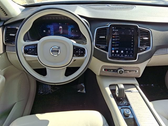 2023 Volvo XC90 Plus