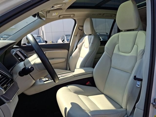 2023 Volvo XC90 Plus