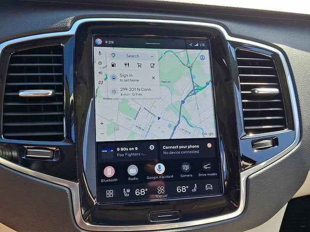 2023 Volvo XC90 Plus