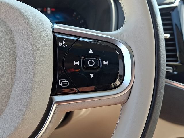 2023 Volvo XC90 Plus