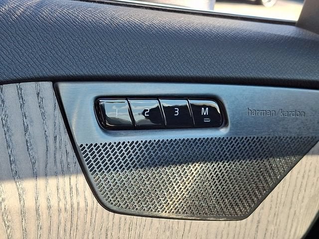 2023 Volvo XC90 Plus