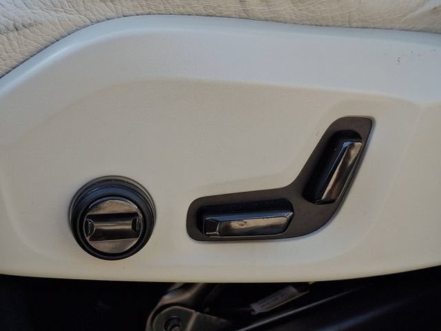 2023 Volvo XC90 Plus