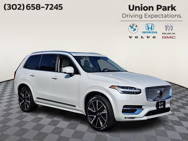 2023 Volvo XC90 Plus