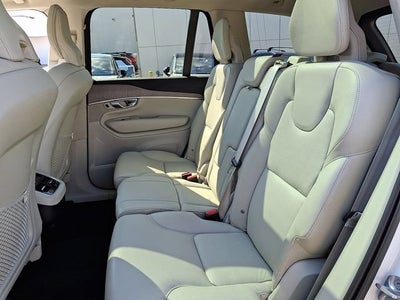 2023 Volvo XC90 Plus