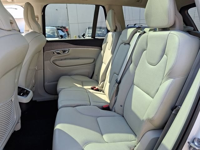 2023 Volvo XC90 Plus