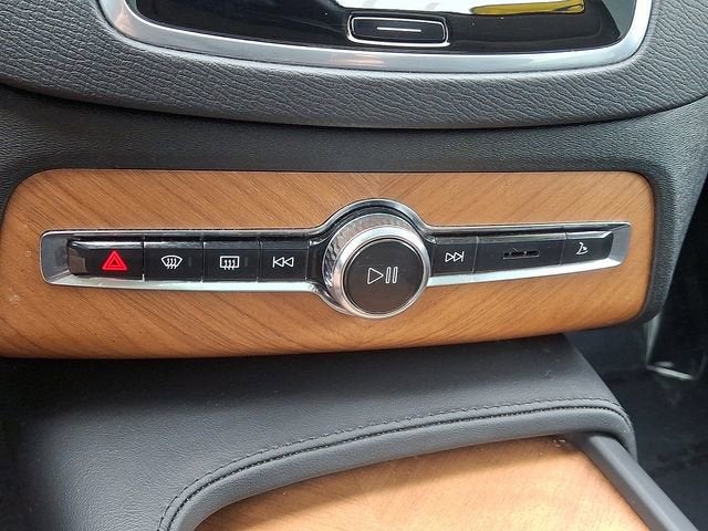 2023 Volvo XC90 Plus
