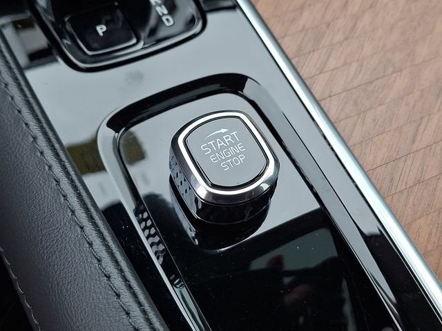 2023 Volvo XC90 B6 Plus 7-Seater