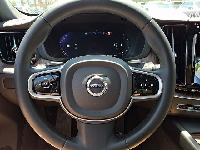 2023 Volvo XC60 Ultimate Dark Theme