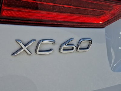 2023 Volvo XC60 Ultimate Dark Theme