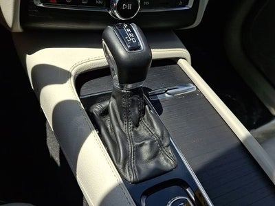 2020 Volvo XC90 Momentum