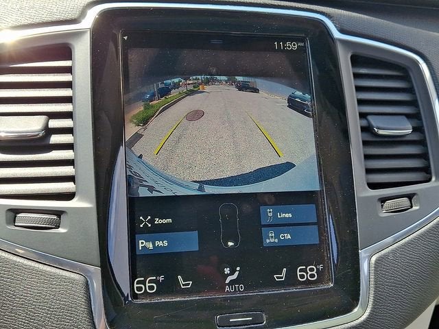 2020 Volvo XC90 Momentum