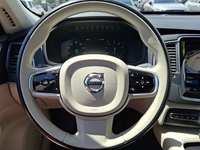 2020 Volvo XC90 Momentum