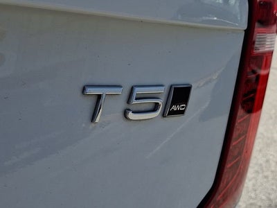 2020 Volvo XC90 Momentum