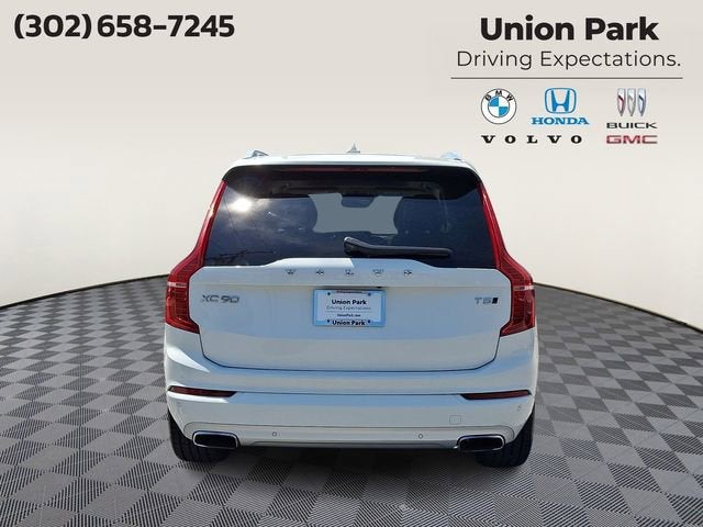 2020 Volvo XC90 Momentum