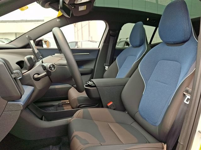 2025 Volvo EX30 Plus Twin Motor Performance, Fully electric