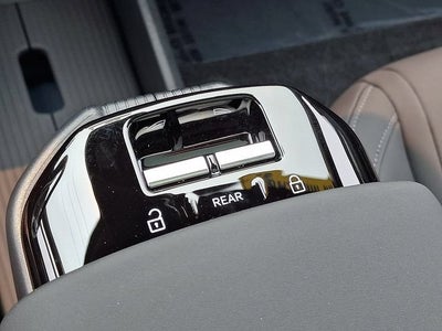 2025 Volvo EX30 Plus Twin Motor Performance, Fully electric