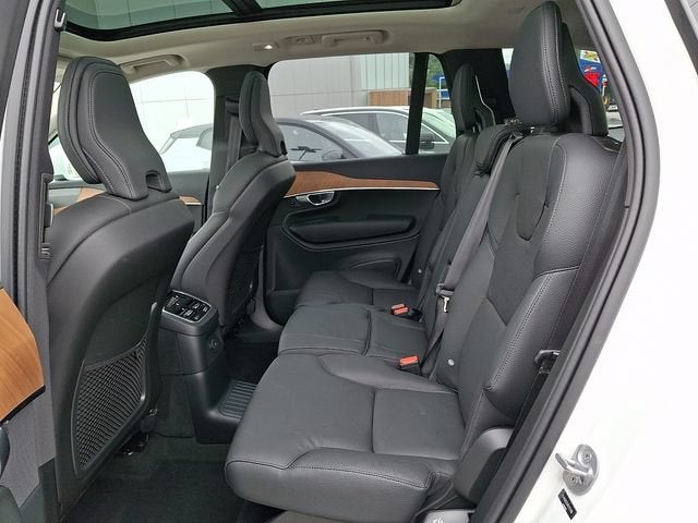2024 Volvo XC90 Recharge Plug-In Hyb Plus Bright Theme