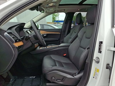 2024 Volvo XC90 Recharge Plug-In Hyb Plus Bright Theme
