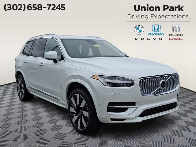 2024 Volvo XC90 Recharge Plug-In Hyb Plus Bright Theme